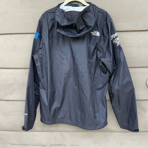 NWT Men's North Face Venture Jacket Black M * Bruno Mars Moonshine Jungle Tour * - Picture 2 of 11